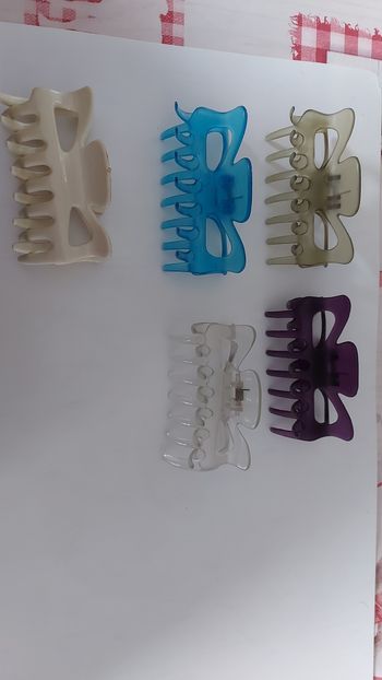 Lot de pinces colorées