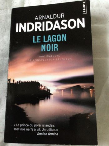 Livre de Arnaldur Indridason « le lagon noir »