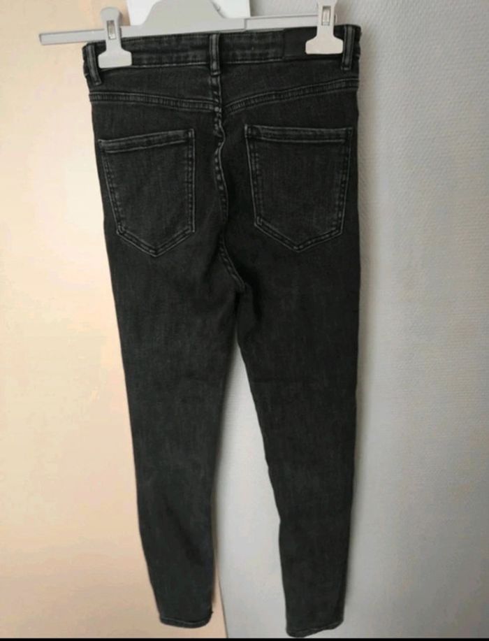 Jeans 👖 - photo numéro 2