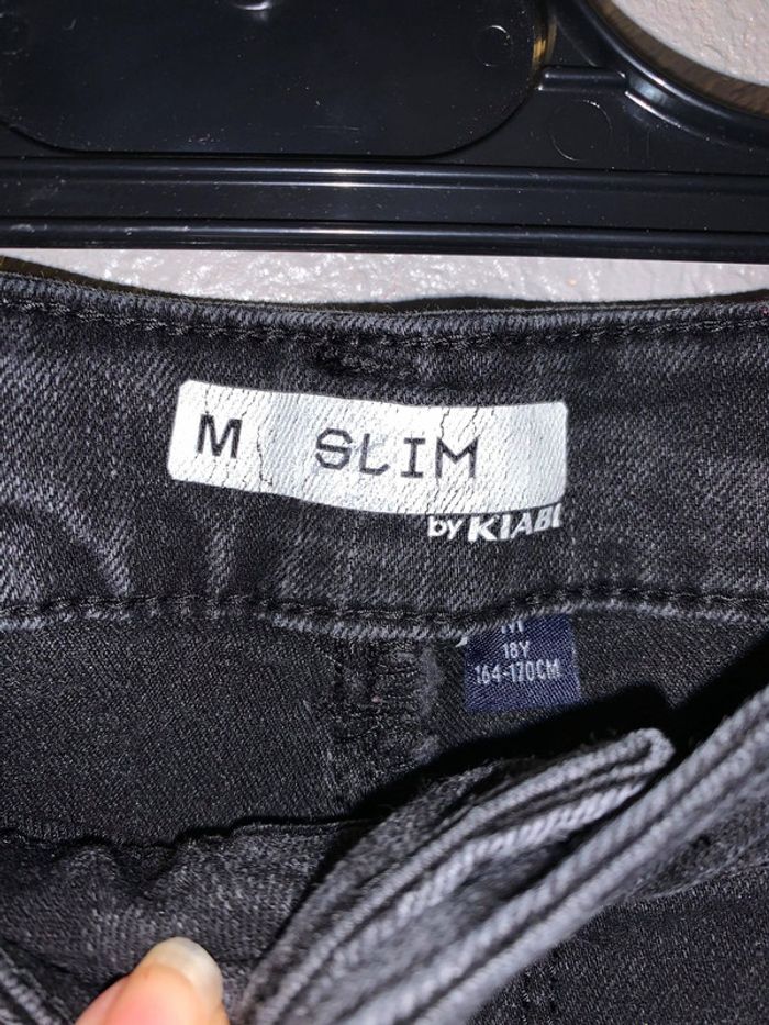 Jean noir - photo numéro 3