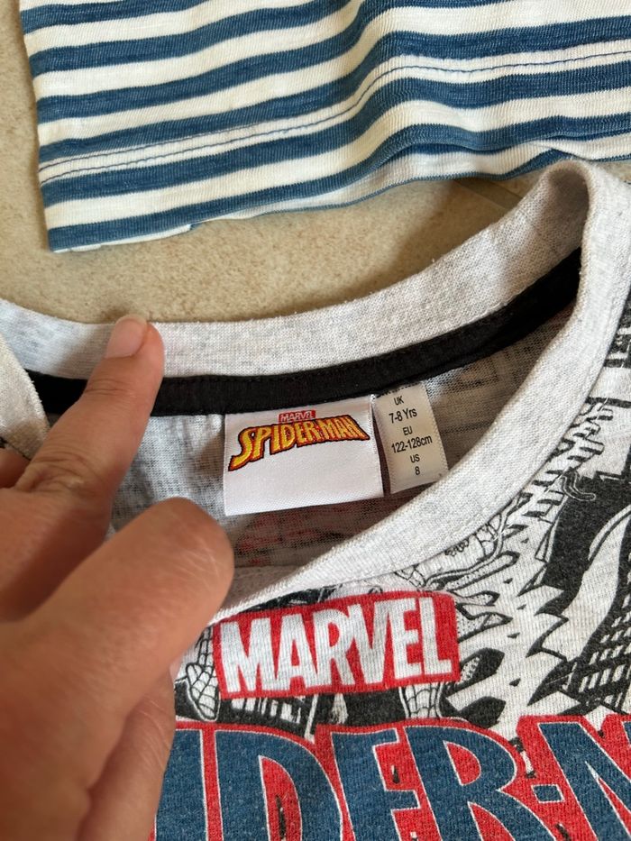 Lot 4 t shirts 8 ans Marvel - photo numéro 5