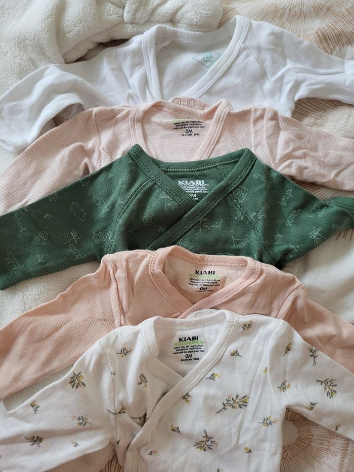 Lot bébé fille 0 mois - photo numéro 2