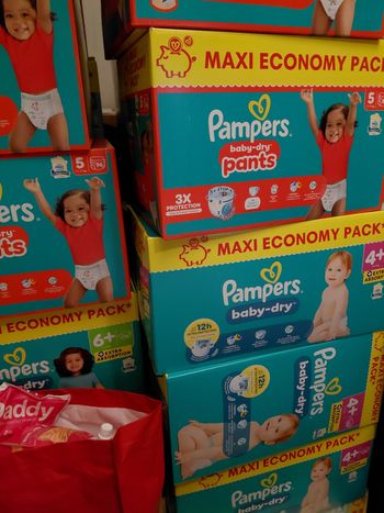 Pampers maxipack différentes tailles de 2 a 8