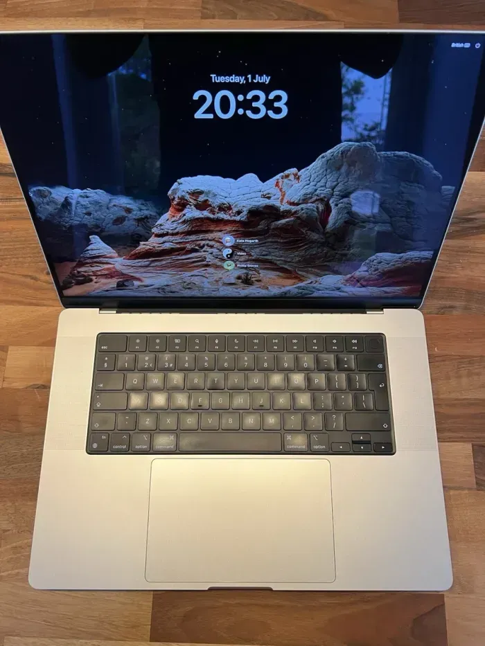 Apple MacBook Pro 16 pouces 2023 M2 Max 12 cœurs 32 Go RAM 1 To SSD - Parfait état - photo numéro 2