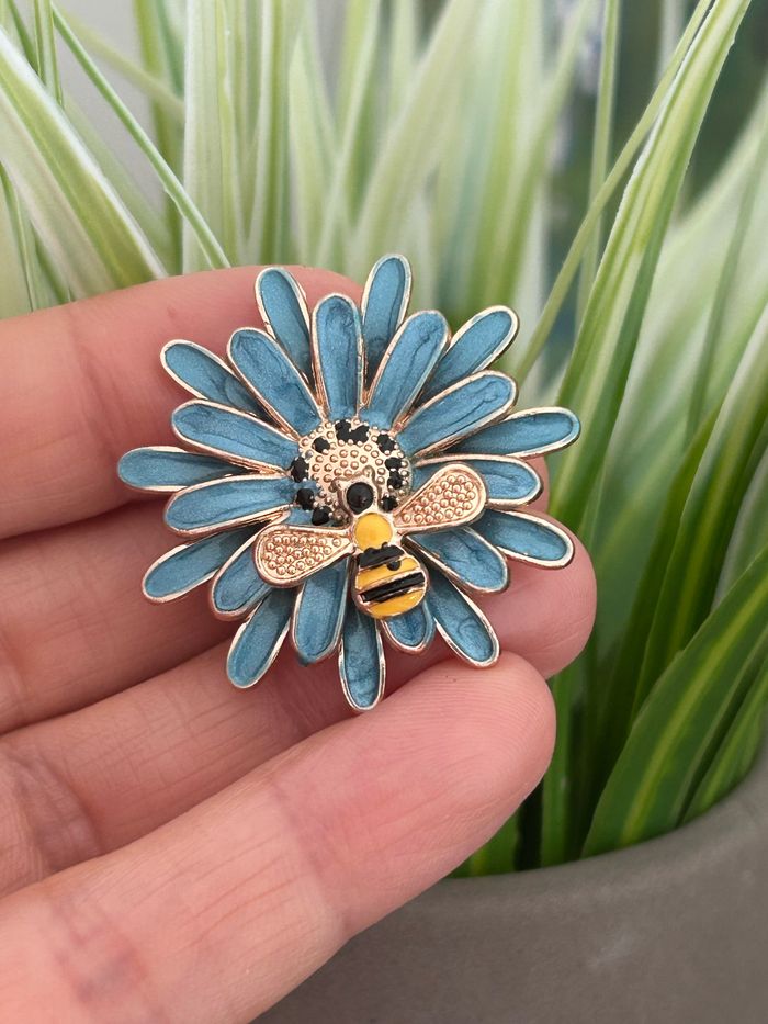 Broche, petit Abeille sur fleur - photo numéro 6
