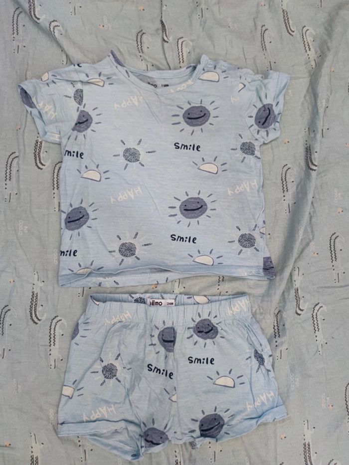 Pyjama 2 pièces soleil T.24 mois