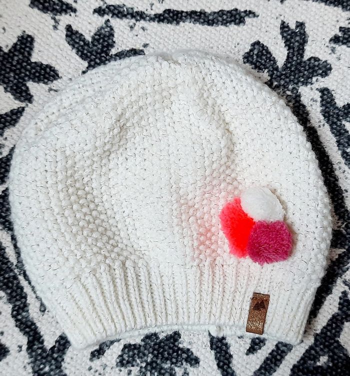 Bonnet pompons TAO