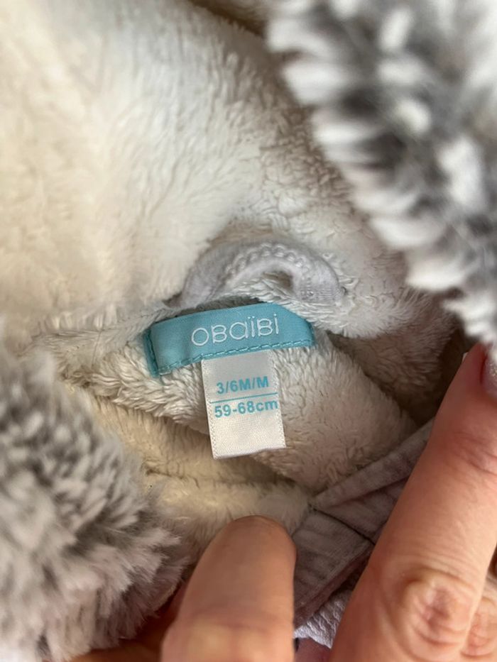 Pancho chaud polaire gris et blanc Obaïbi en taille 3/6 mois - photo numéro 3