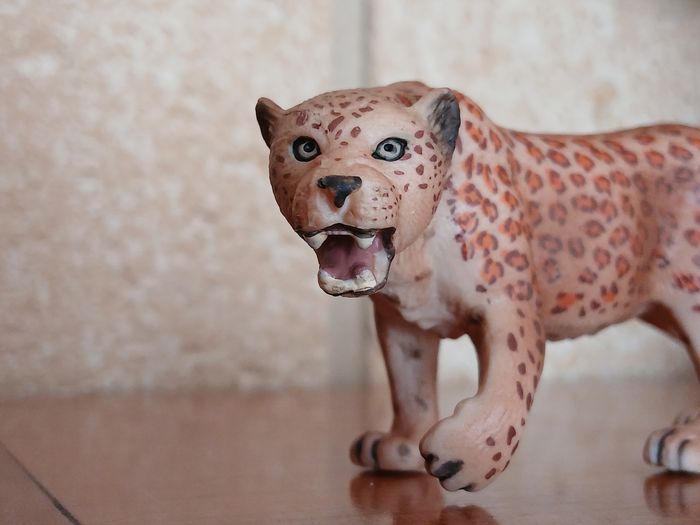 Neuf: Figurine Léopard - photo numéro 3