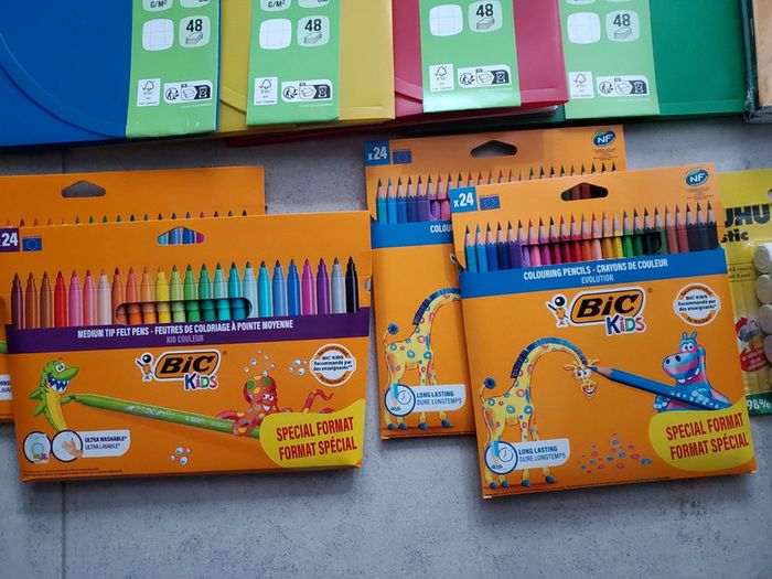 Lot fournitures scolaires Neuve - photo numéro 4