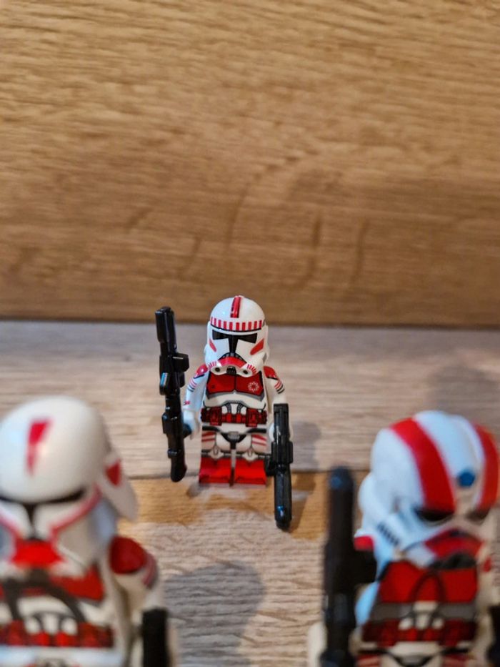 Figurines type lego Escouade de 8 clones de Coruscant dont le commandant Fox star wars - photo numéro 5