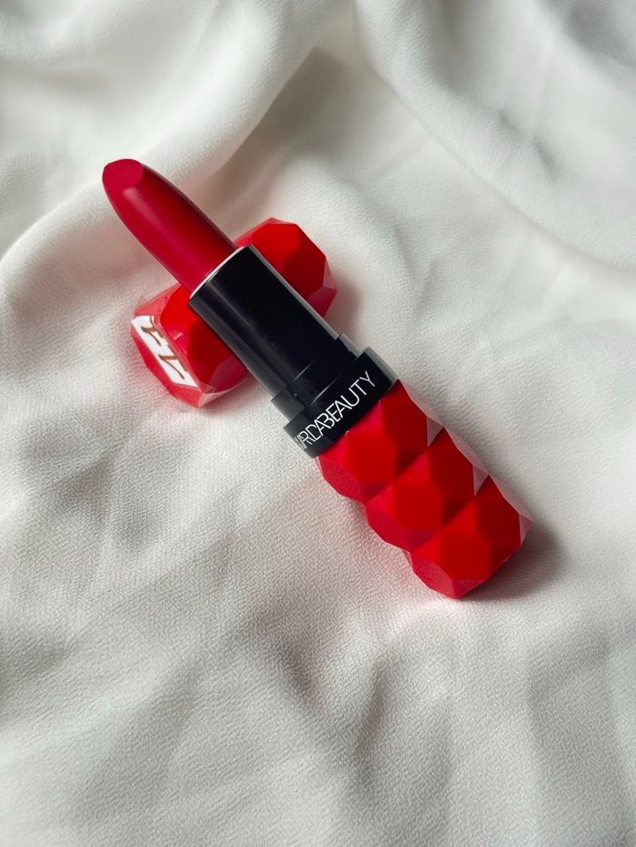 Rouge à lèvre neuf - photo numéro 2