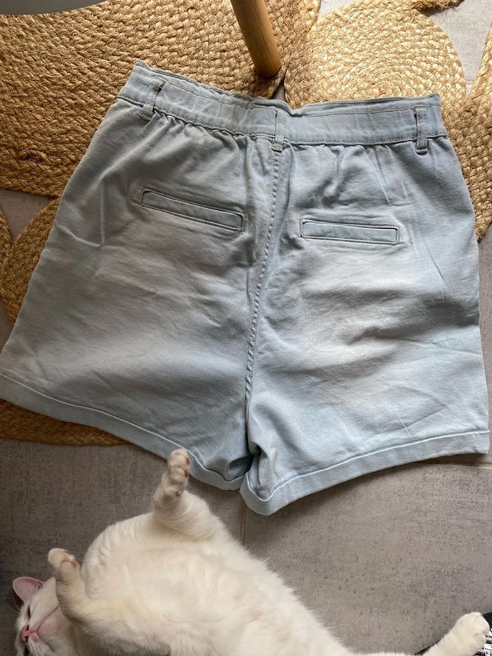 Très beau short femme taille 42 taille haute - photo numéro 7