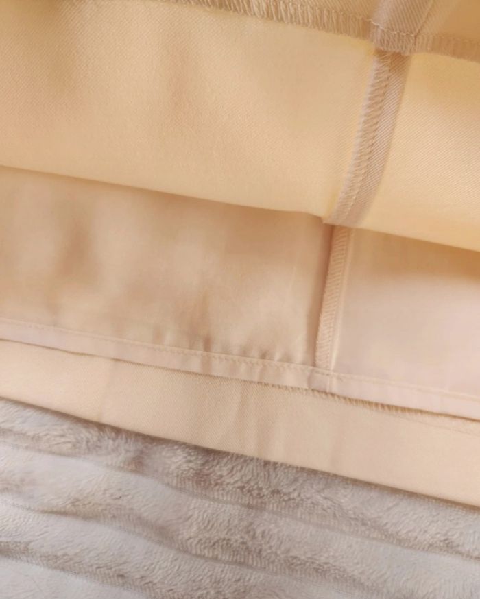 Jupe courte Stradivarius crème – Taille 34, neuve - photo numéro 5