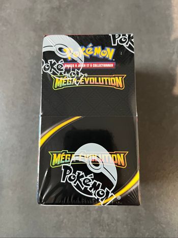 Demi display Pokémon ME01