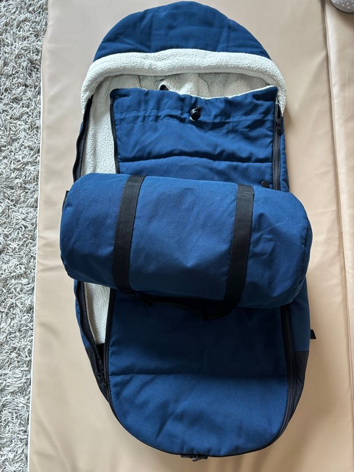 Chancelière babyzen bleu marine occasion