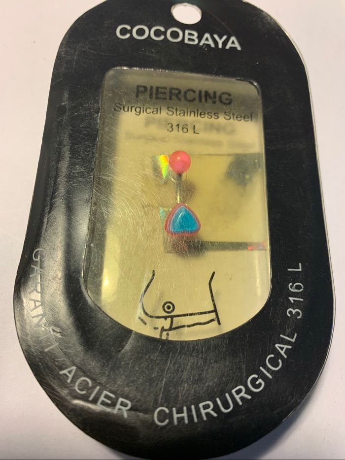 Piercing  nombril - photo numéro 3