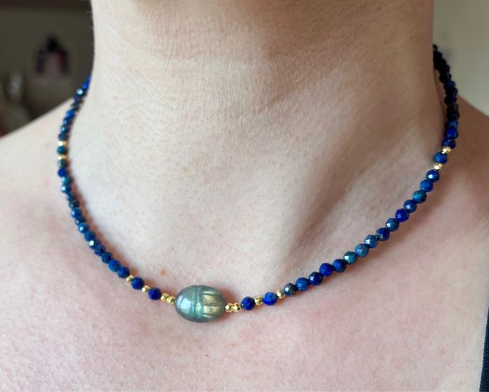 Collier amulette scarabée Labradorite et Lapis-lazuli - photo numéro 6