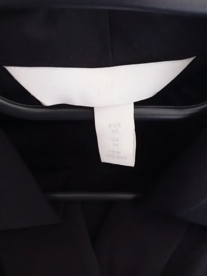 Magnifique combishort habillée noire cache coeur avec ceinture intégrée très bon état T.42 H&M - photo numéro 4
