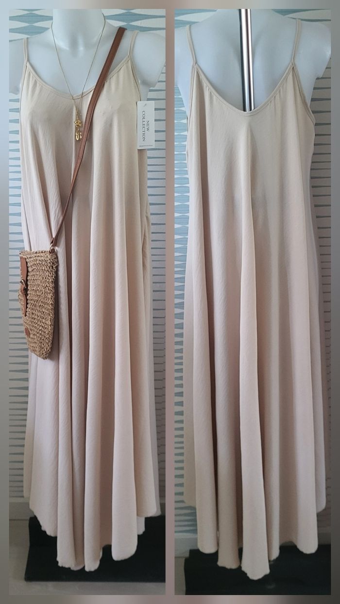 Robe magique beige taille unique (du 38 au 52) New Collection neuve avec étiquette