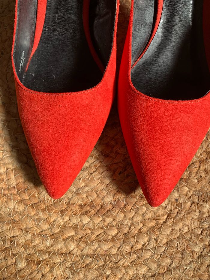 Superbes escarpins rouge Kiabi taille 39 - photo numéro 2