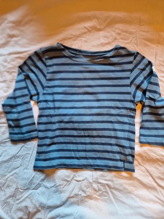 Pull bleu ligné