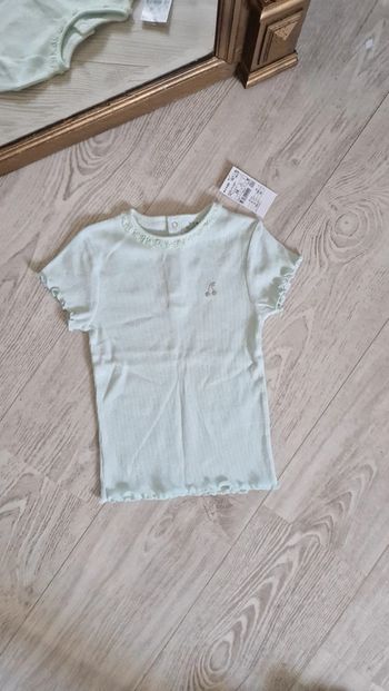 Tee shirt girly boho vert pastel côtelé Kiabi neuf avec 🏷  36 mois