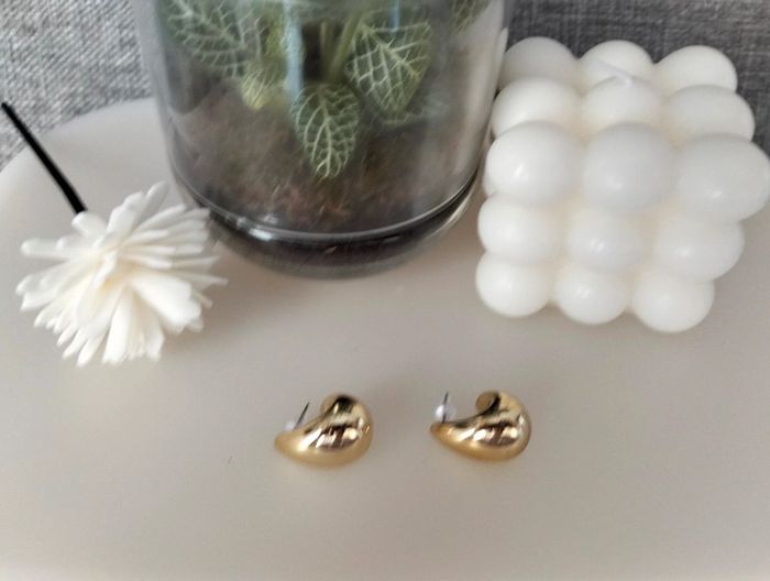 Paire de créole goutte dorée en acier inoxydable - photo numéro 5