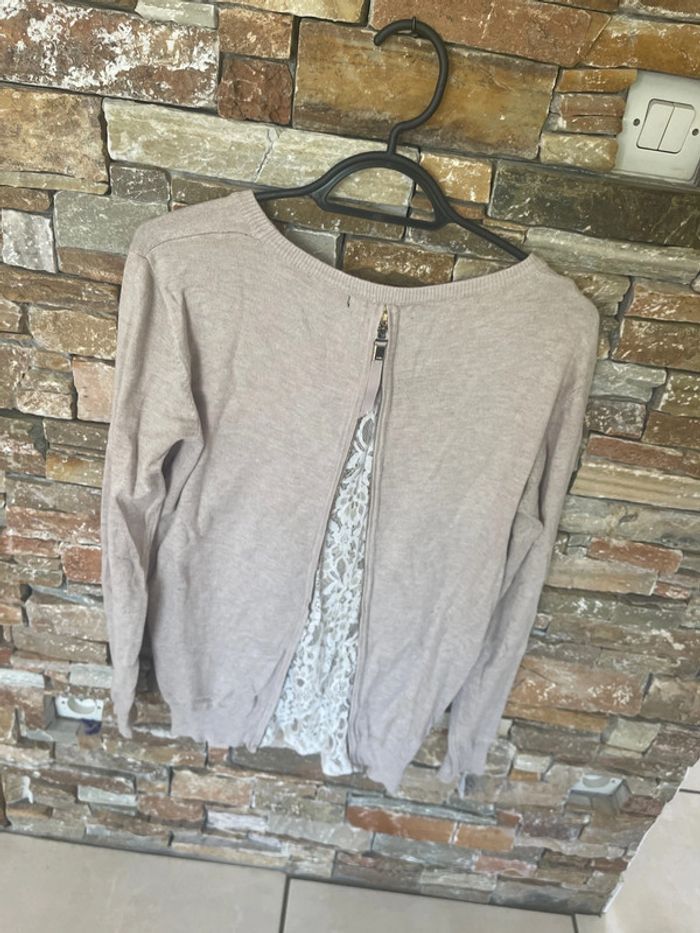 Pull avec dentelle - photo numéro 3