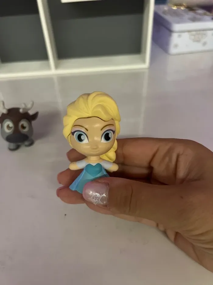 Figurine La Reine des Neiges et Sven - photo numéro 2