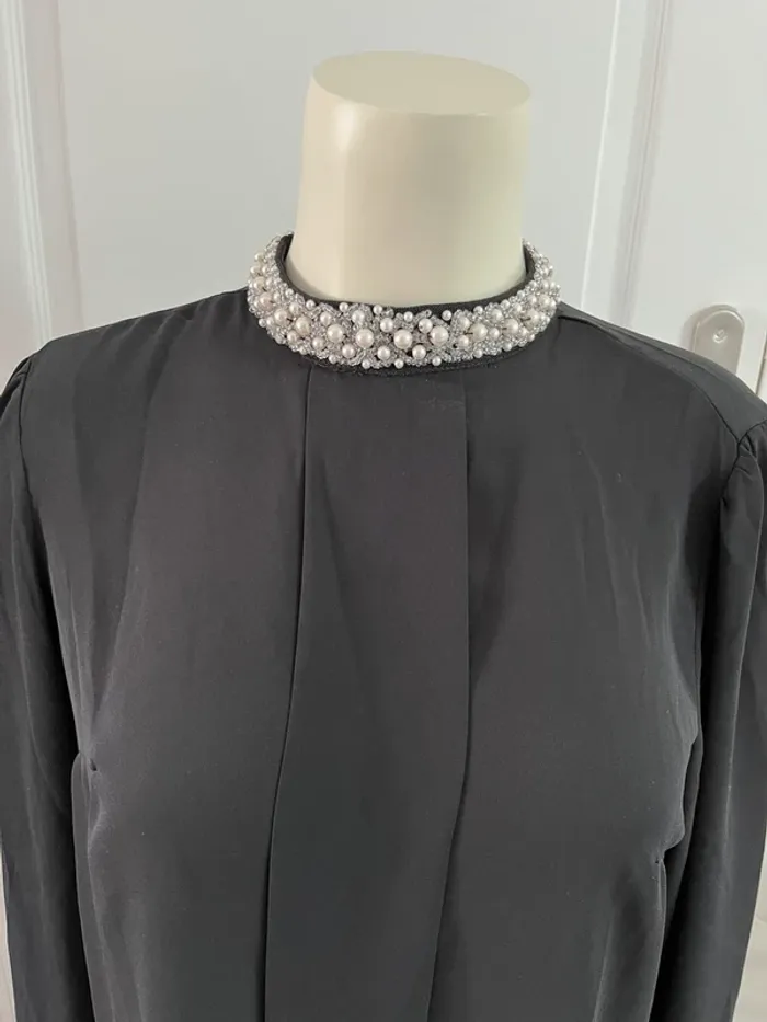 Blouse fluide et légèrement transparente - photo numéro 2