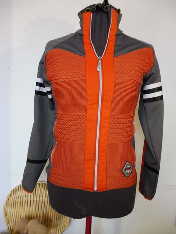 Veste ski midlayer femme haut de gamme taupe, orange et noire Henri Duvillard Taille 36