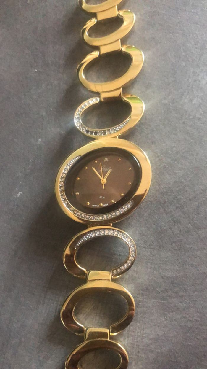 Montre femme - photo numéro 2