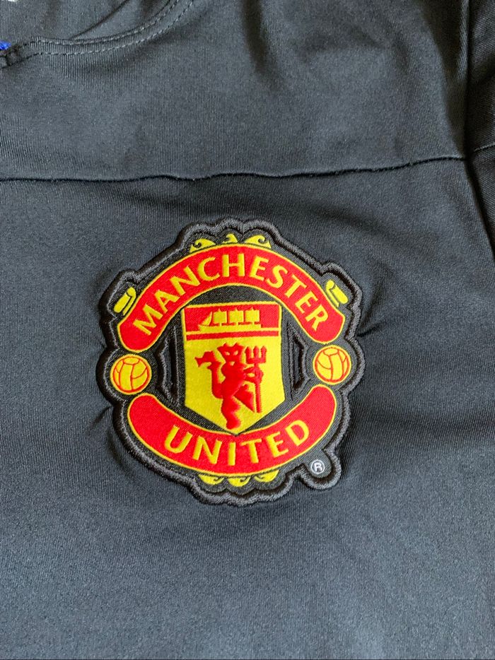 Maillot entraînement Manchester united - photo numéro 4