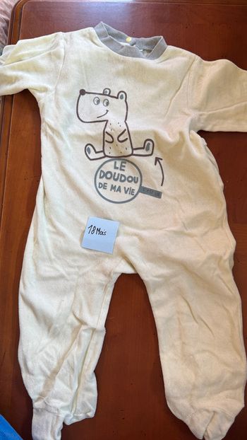 Pyjamas genouillère 18 mois (le doudou de ma vie)