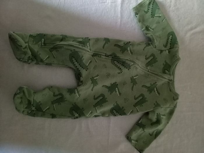 2 pyjamas - photo numéro 2
