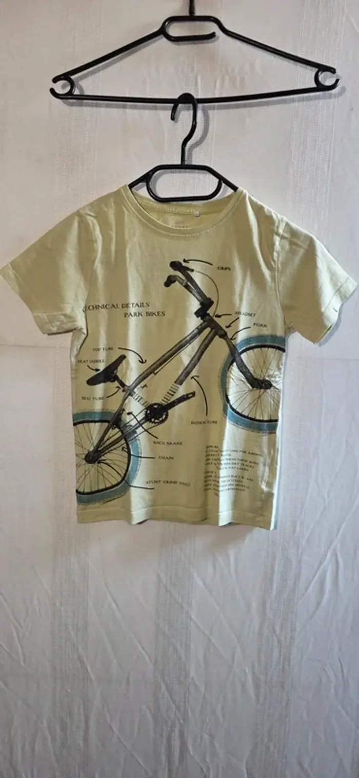 Tee-shirt 10ans neuf - photo numéro 2