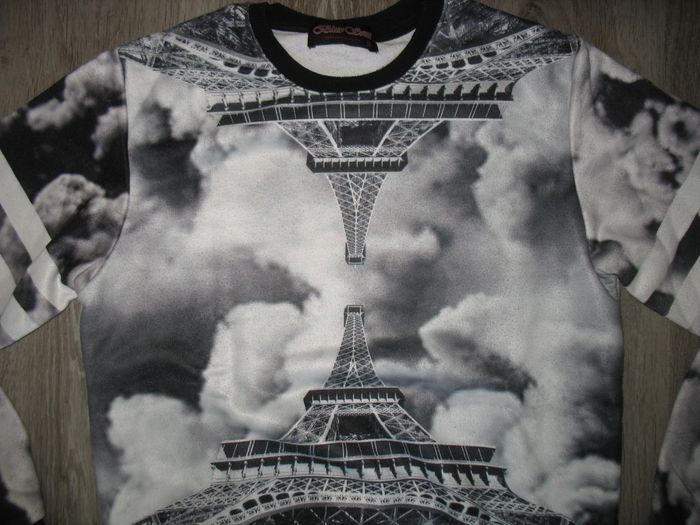 SWEAT SHIRT GRIS ET NOIR A MOTIF "BLUE SOUL" - TAILLE S - n°01 - photo numéro 2