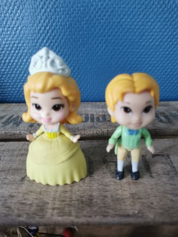 2 figurines Disney princesse et prince