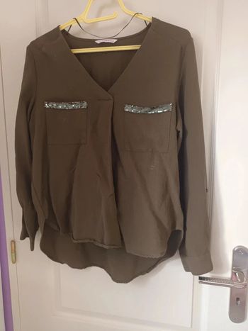 Blouse kaki et paillette