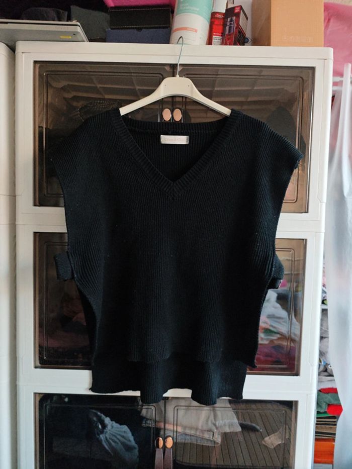 Gilet pull oversize Col v sans manches en noir Uni