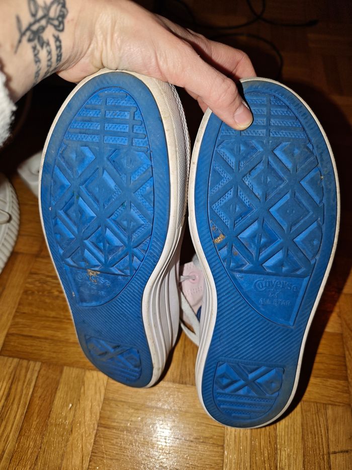 Converse - photo numéro 3