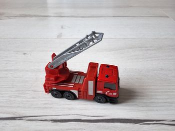 Jeu jouet véhicule camion de pompier 8 cm de long comme neuf