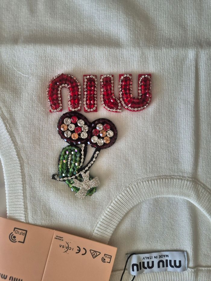 Haut miu miu cerise - photo numéro 2