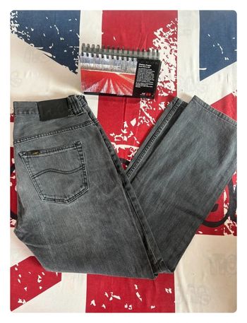 Jeans Lee gris taille 44 coupe droite patte large