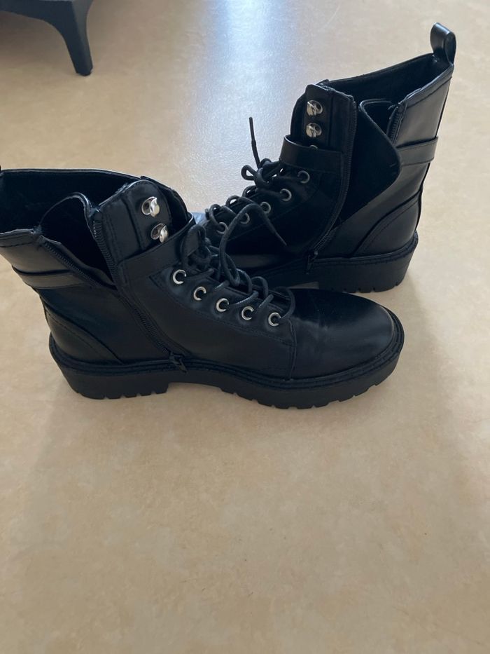 Vends bottines noir en cuir - photo numéro 5