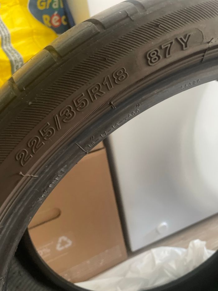 Pneu 225/35 R18 87Y - photo numéro 3
