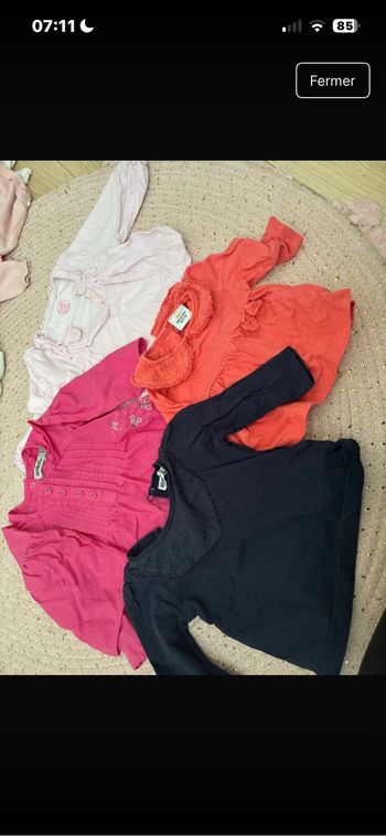 Lots de 4 petites blouses très bon état
