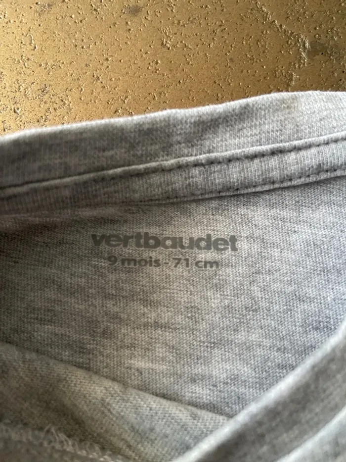 Lot 4 t-shirt 9 mois - photo numéro 3