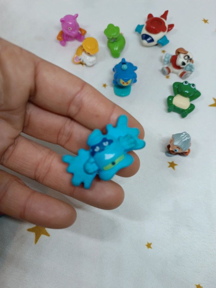 Lot divers figurine Kinder MPG animaux tigre puce cochon avion chien frog crocodile ours rose - photo numéro 3